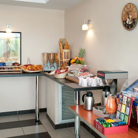Adagio Access Paris - Porte De Chatillon Aparthotel