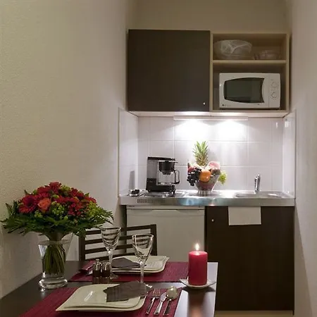 Adagio Access Paris - Porte De Chatillon Aparthotel