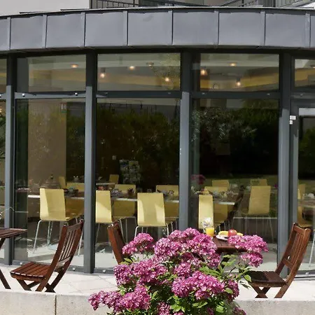 Adagio Access Paris - Porte De Chatillon Aparthotel