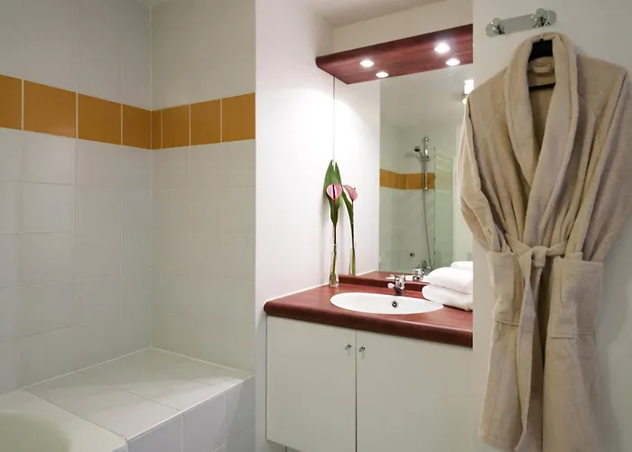 Adagio Access Paris - Porte De Chatillon 3* Vanves
